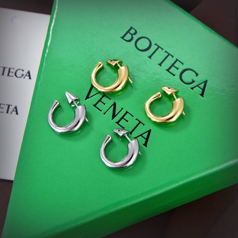 Bo*te*ga venenta earrings